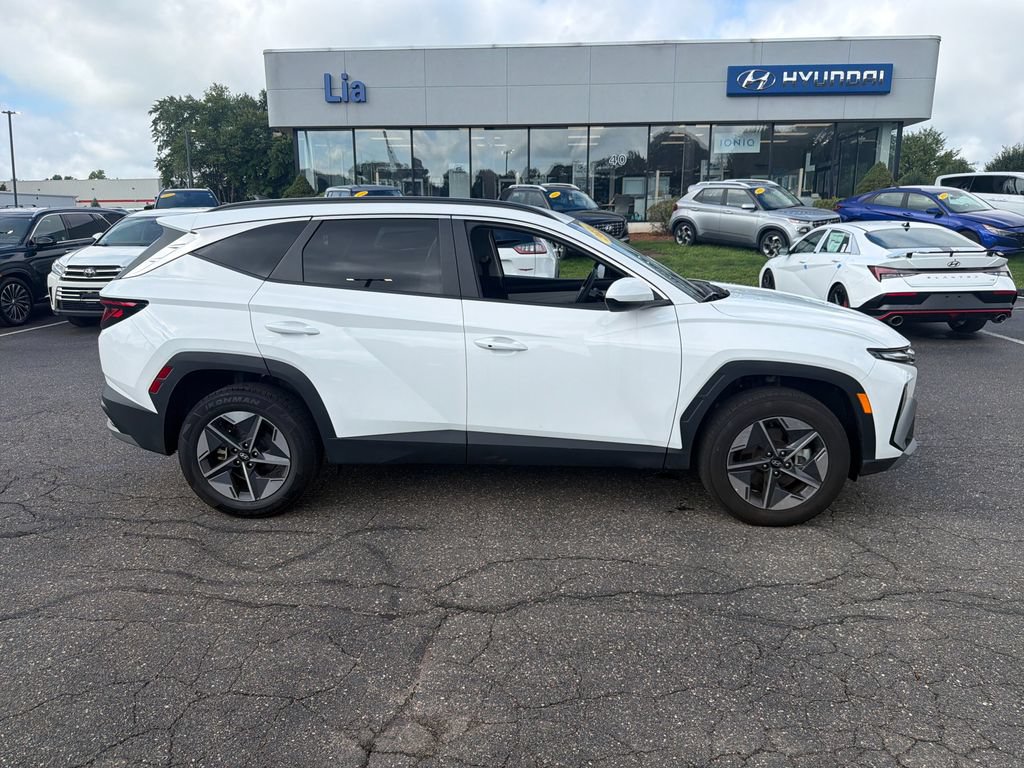 Certified 2026 Hyundai Tucson SEL Plus AWD/4WD image 2