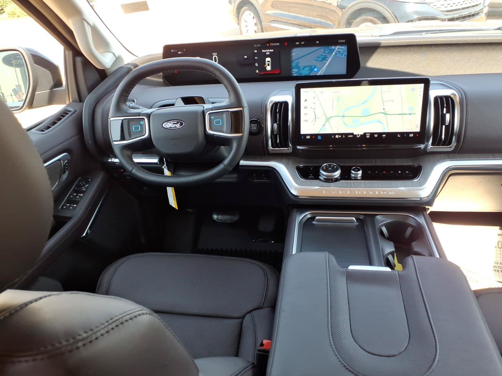 New 2026 Ford Expedition Max Platinum w/ Platinum Ultimate Package AWD/4WD image 4