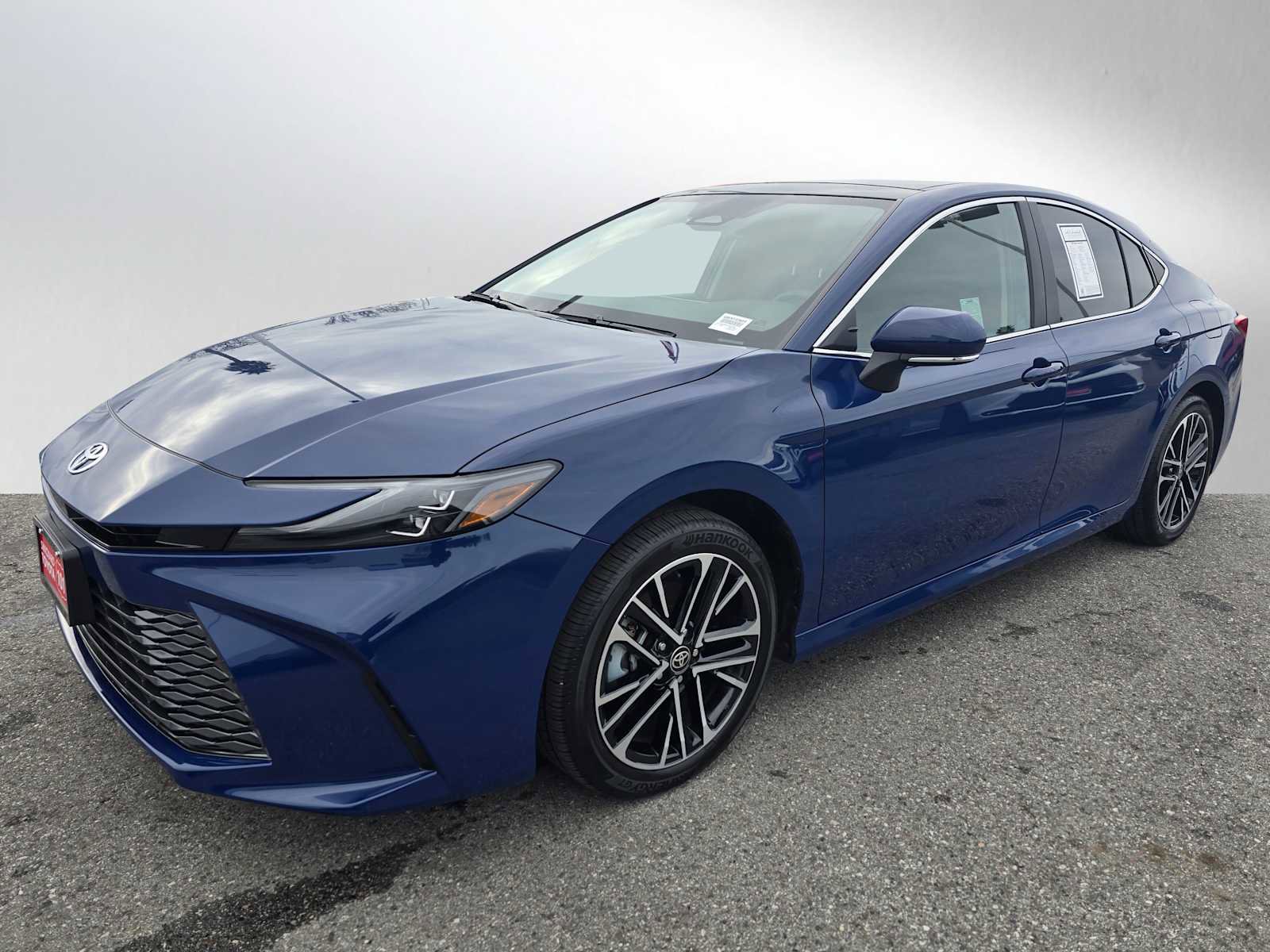 Used 2026 Toyota Camry XLE image 7