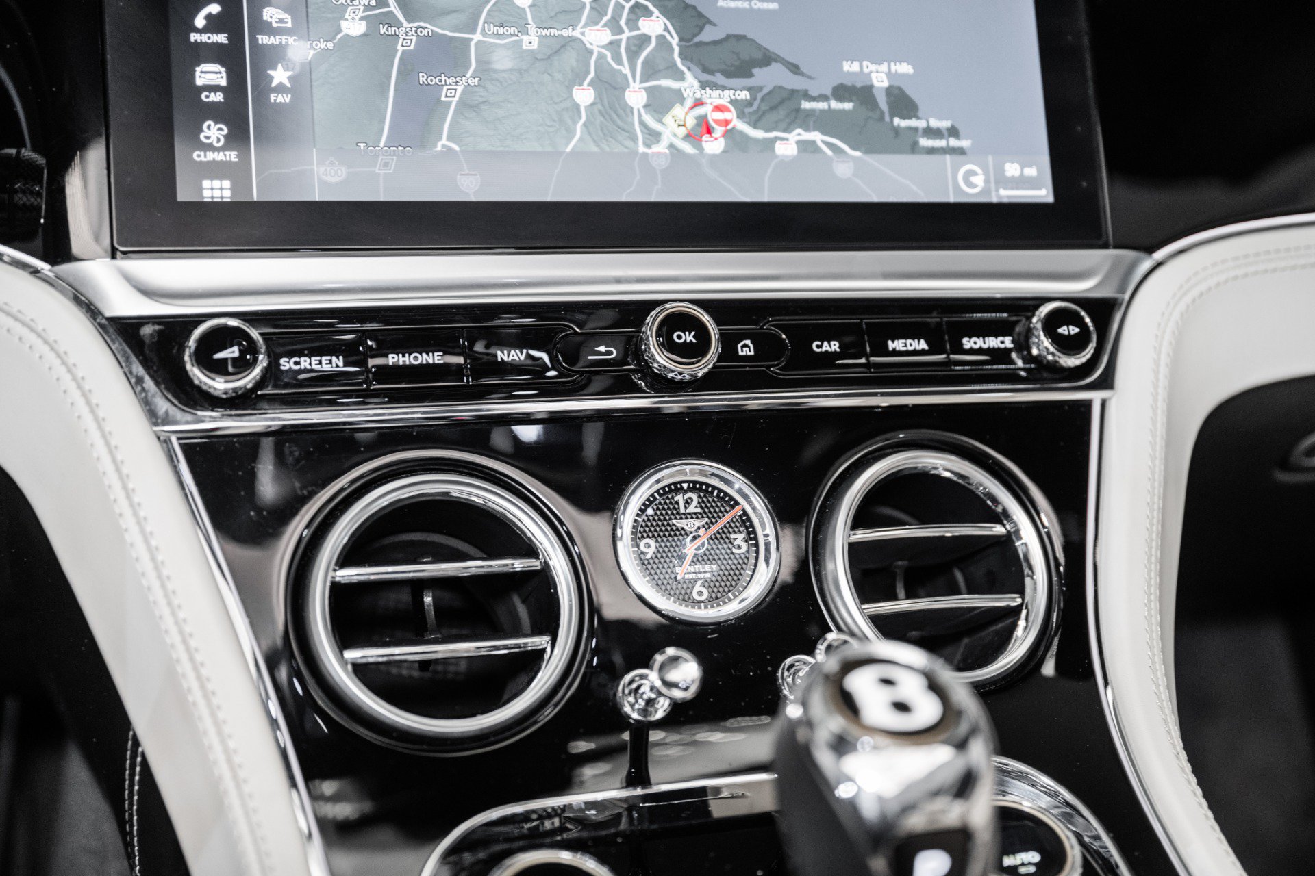 Certified 2020 Bentley Continental GT V8 AWD/4WD image 32