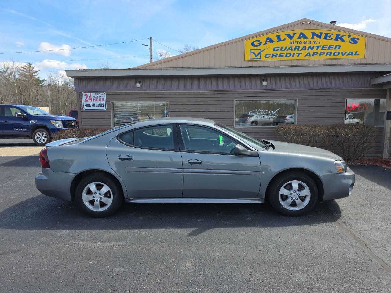 Used 2008 Pontiac Grand Prix w/ Preferred Package FWD image 5