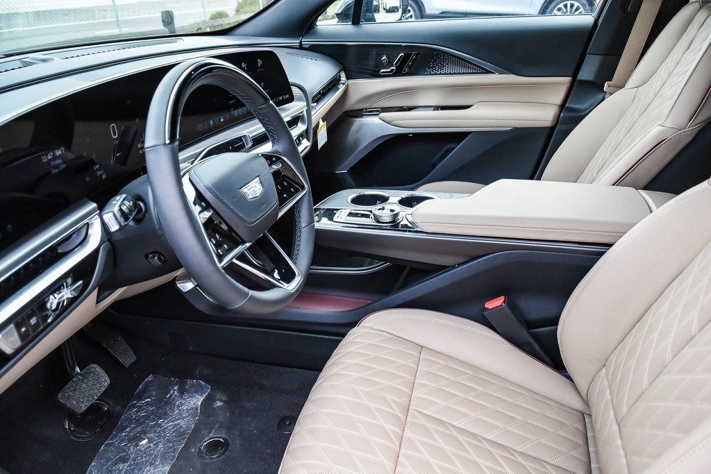 New 2024 Cadillac Lyriq Sport w/ Nappa Leather Package image 20