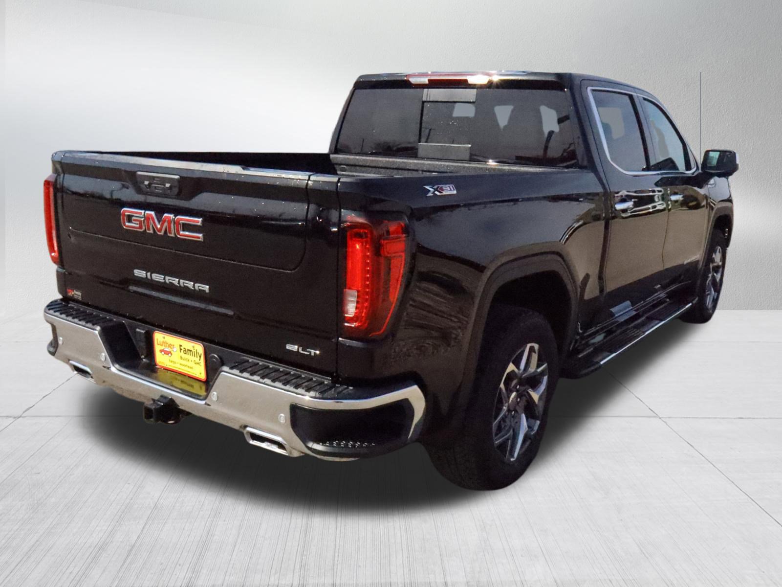 New 2026 GMC Sierra 1500 SLT w/ SLT Premium Plus Package AWD/4WD image 7