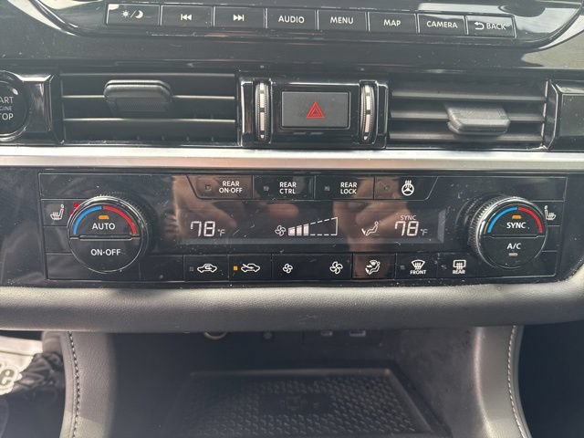 Used 2025 Nissan Pathfinder SL AWD/4WD image 16