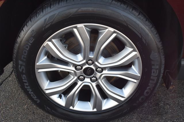 Used 2023 Ford Edge Titanium w/ Class II Trailer Tow Package image 52