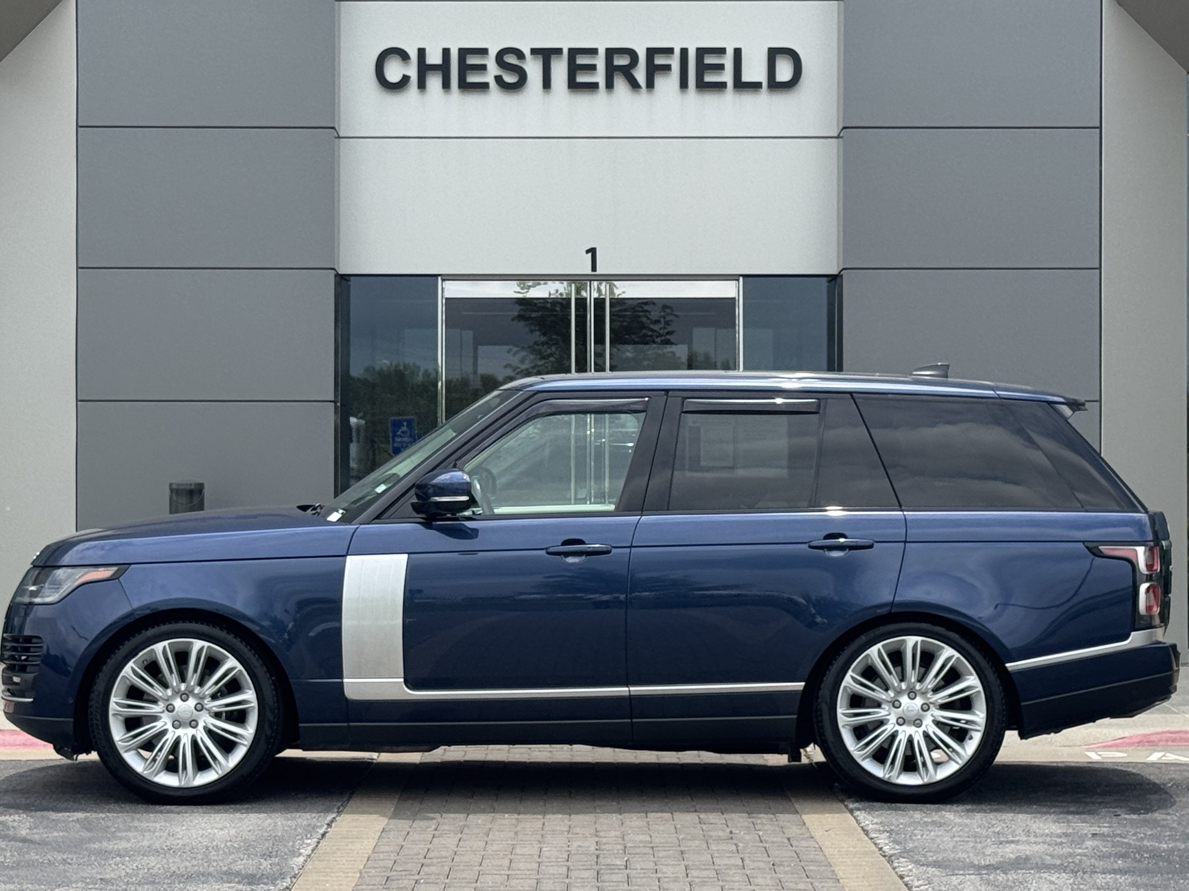 Used 2020 Land Rover Range Rover HSE AWD/4WD image 6