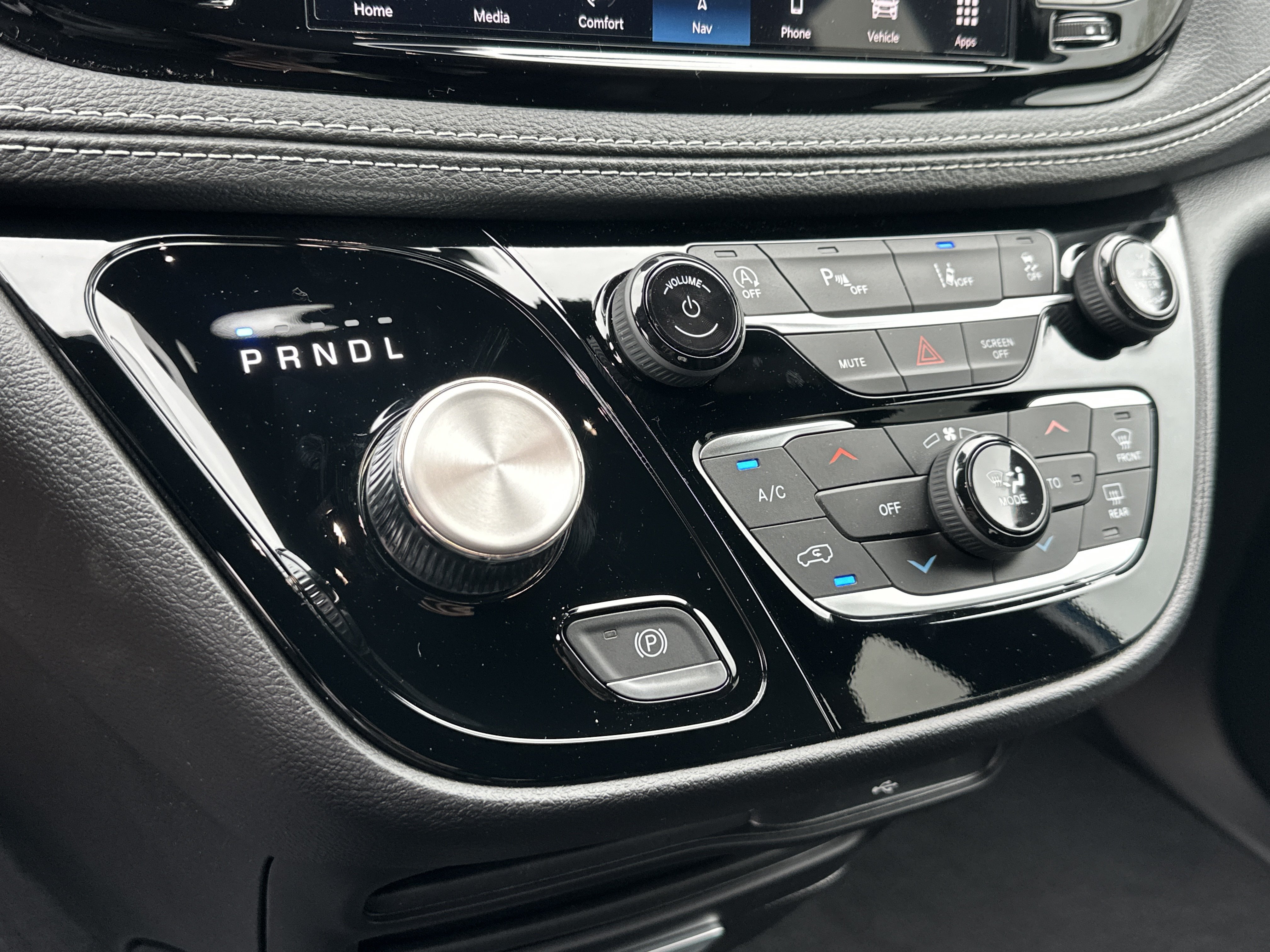 New 2027 Chrysler Pacifica Select FWD image 5