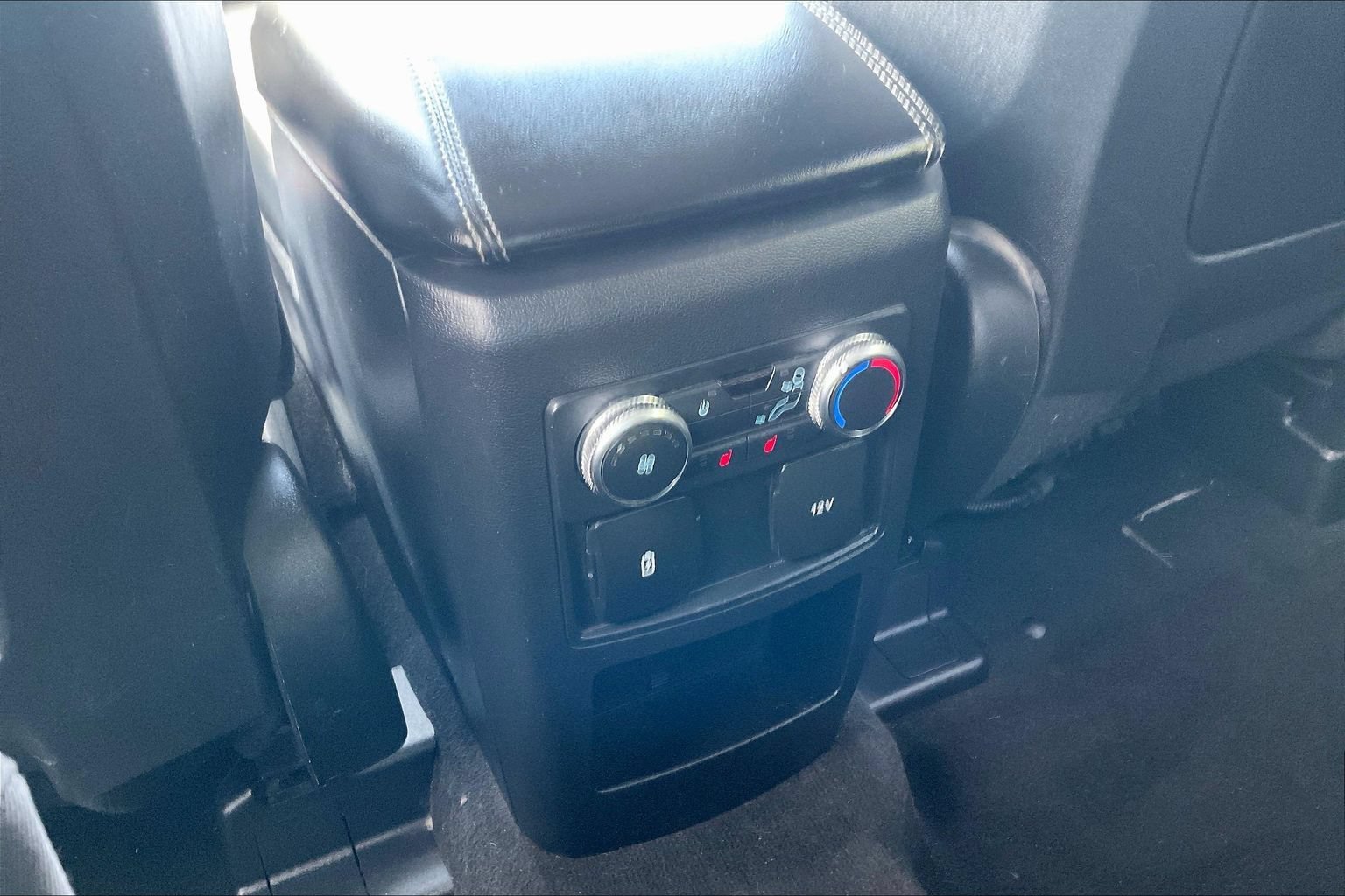 Used 2020 Ford Explorer XLT w/ Equipment Group 202A AWD/4WD image 10