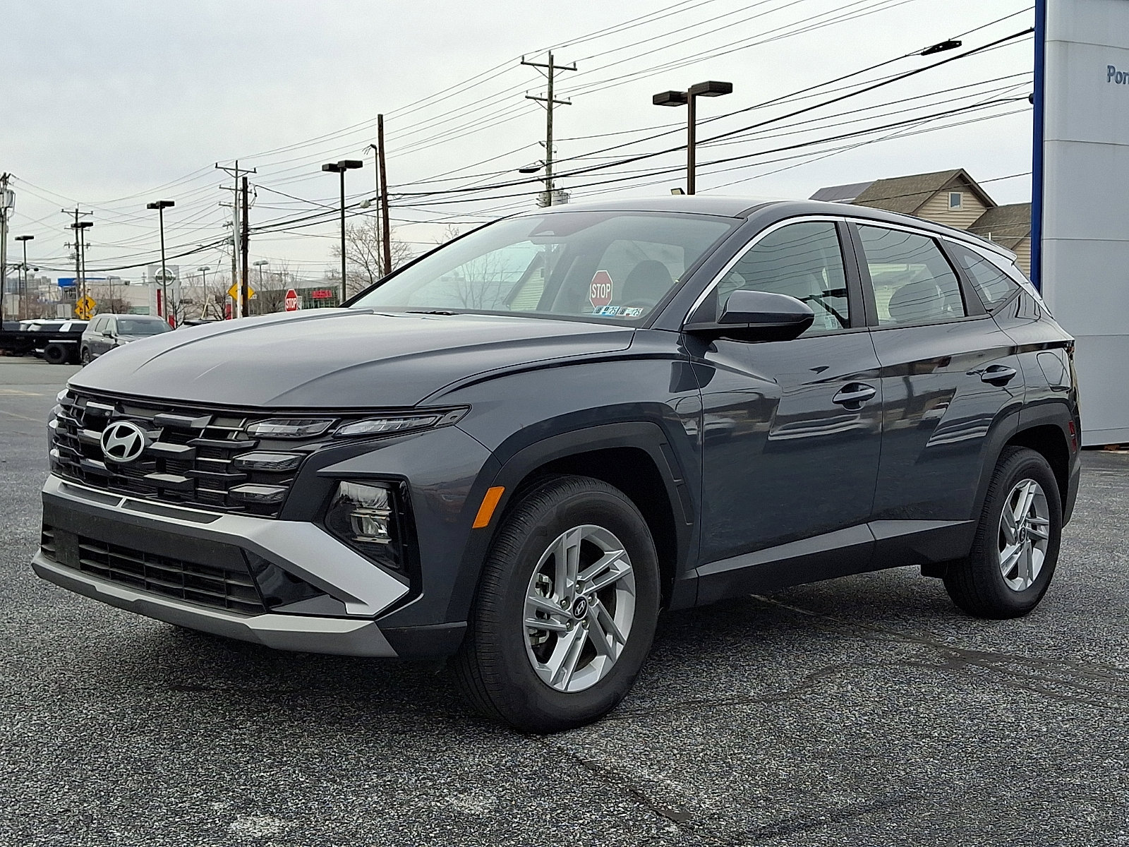Used 2025 Hyundai Tucson SE image 3