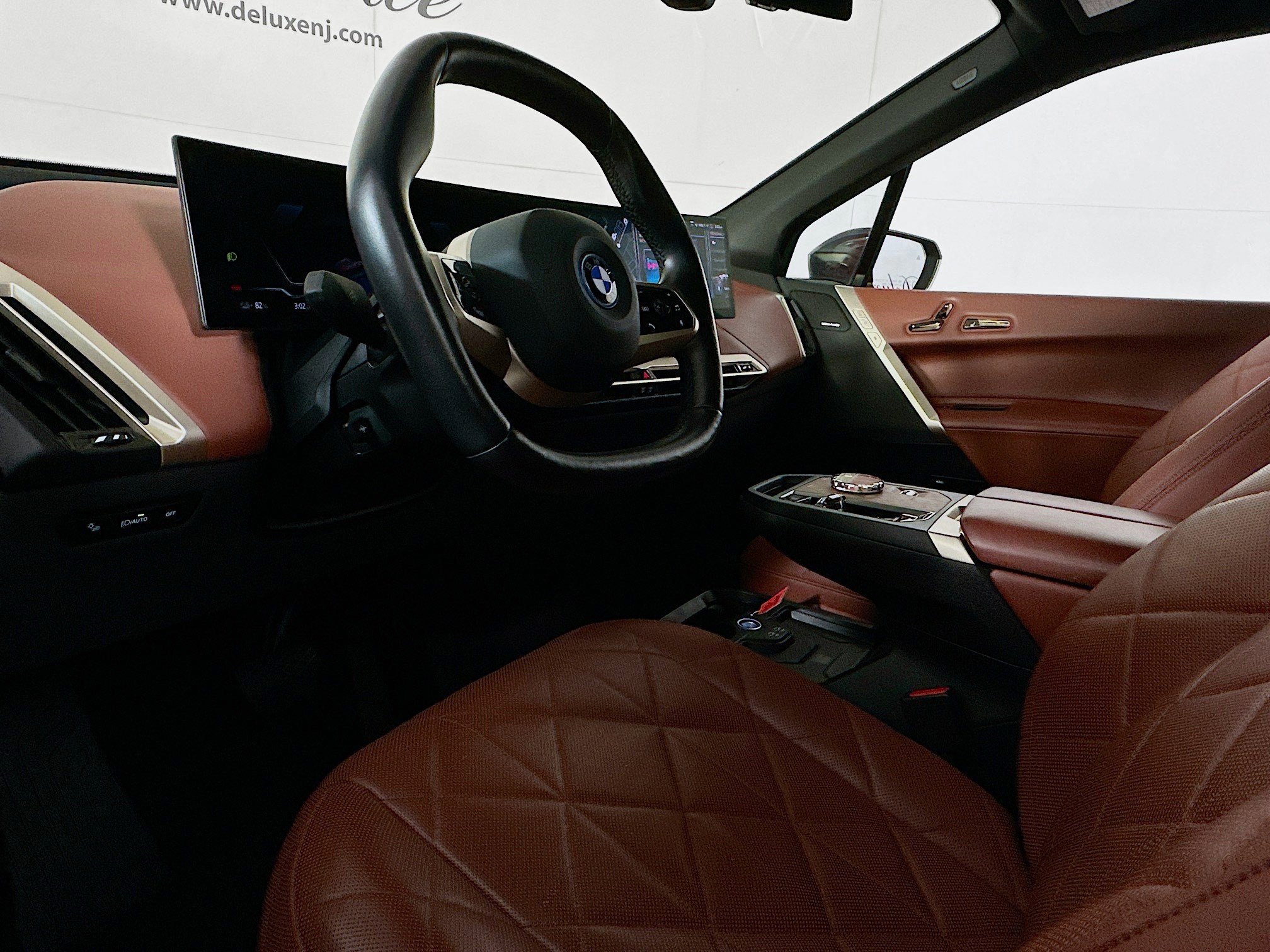 Used 2023 BMW iX xDrive50 w/ Ultimate Package 2 image 7