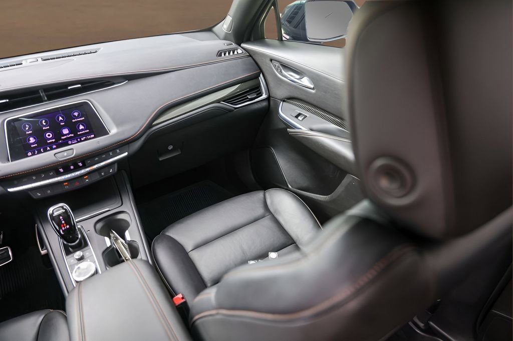 Used 2021 Cadillac XT4 Sport image 27