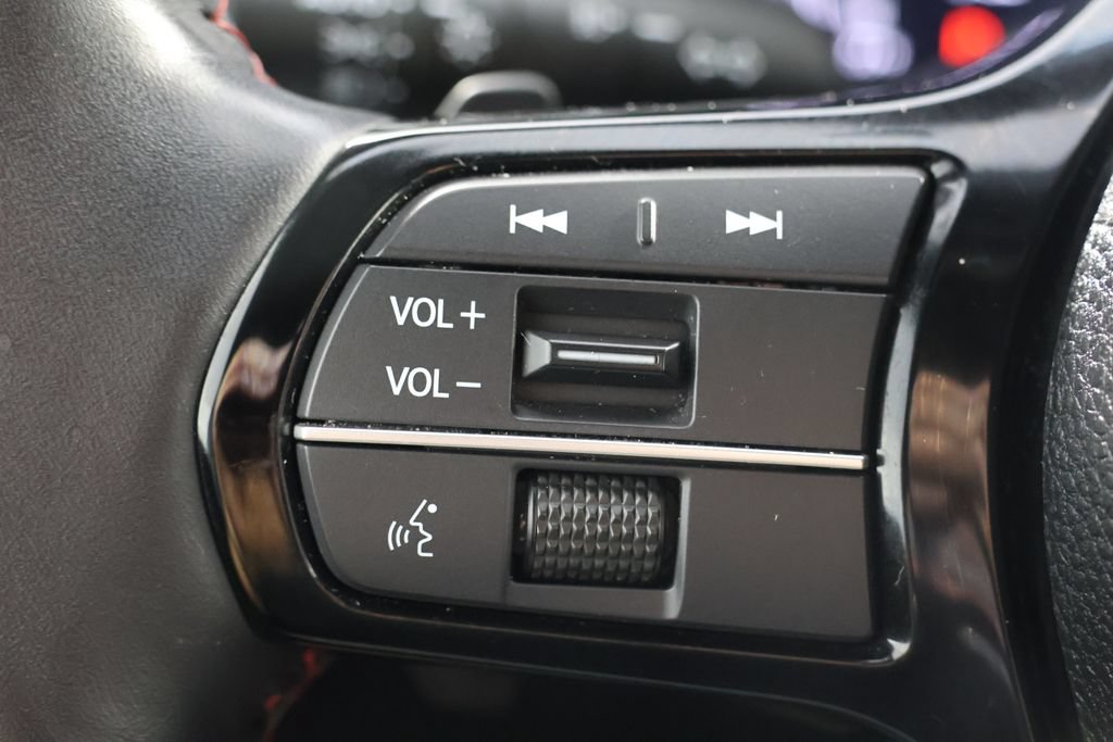 Used 2025 Honda Pilot Black Edition image 11