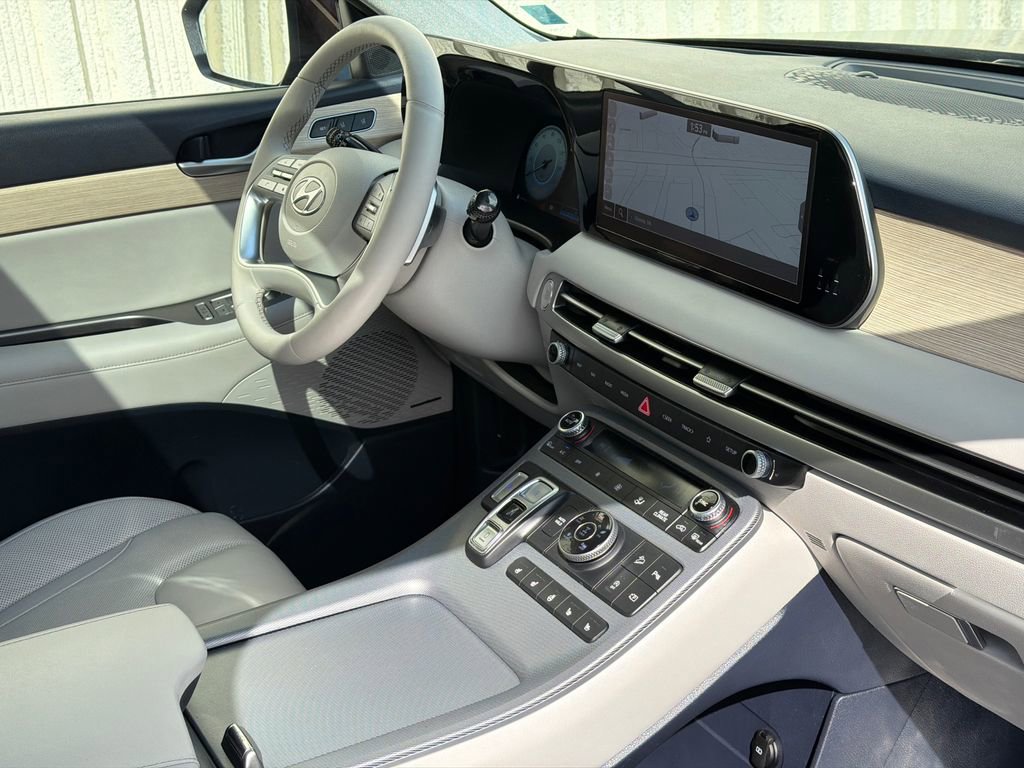 Used 2023 Hyundai Palisade Limited image 11