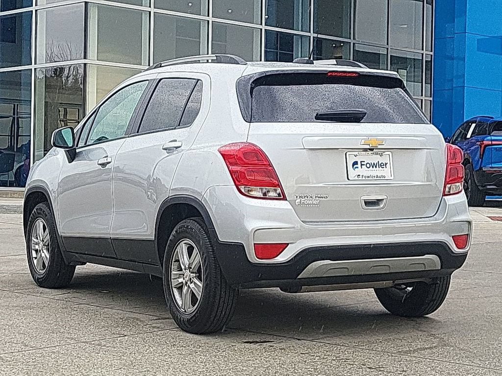 Used 2022 Chevrolet Trax LT w/ LT Convenience Package AWD/4WD image 6