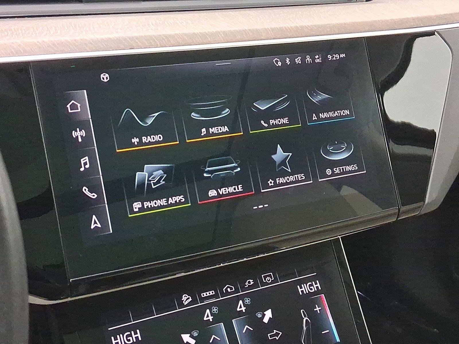 Used 2022 Audi e-tron Premium Plus image 23