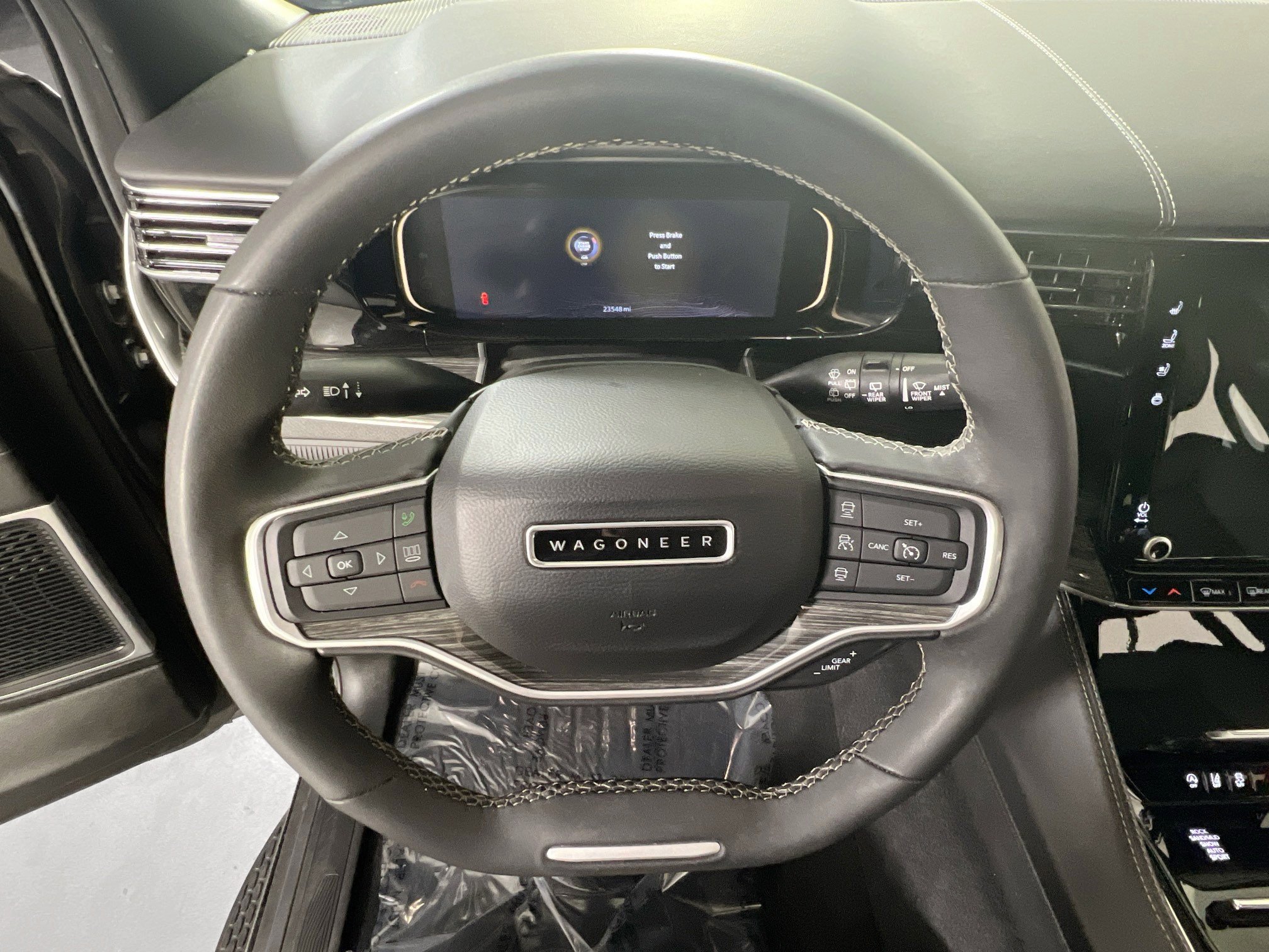 Used 2022 Jeep Wagoneer Series III AWD/4WD image 11