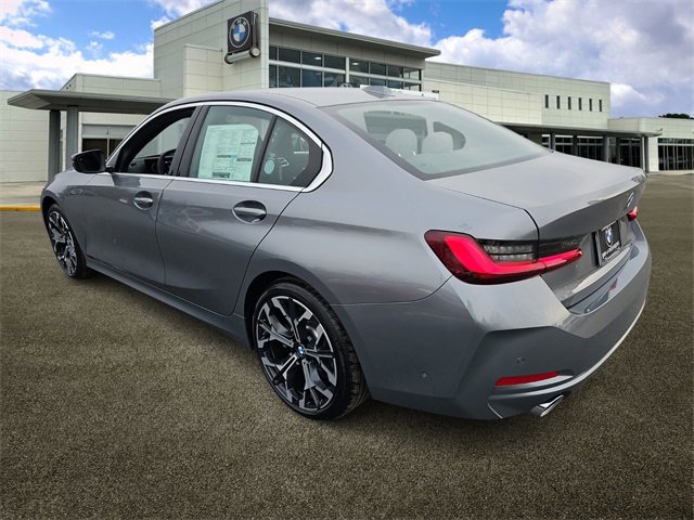New 2025 BMW 330i Sedan w/ Premium Package image 5