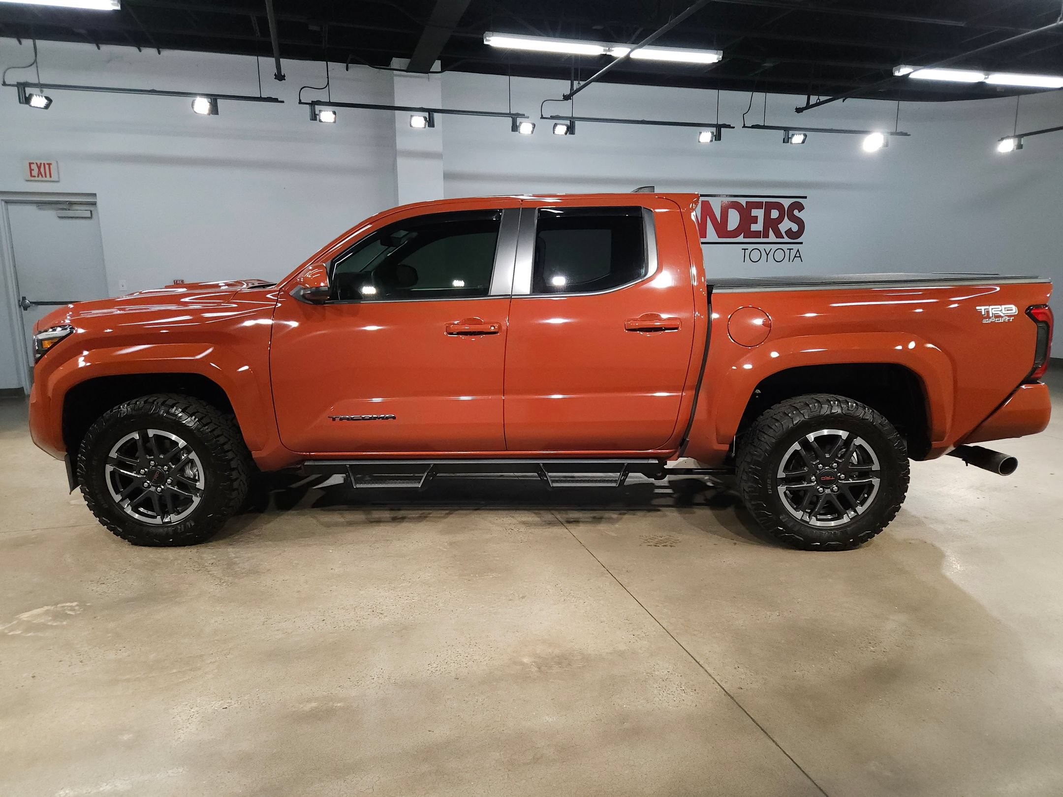 Certified 2025 Toyota Tacoma TRD Sport AWD/4WD image 4