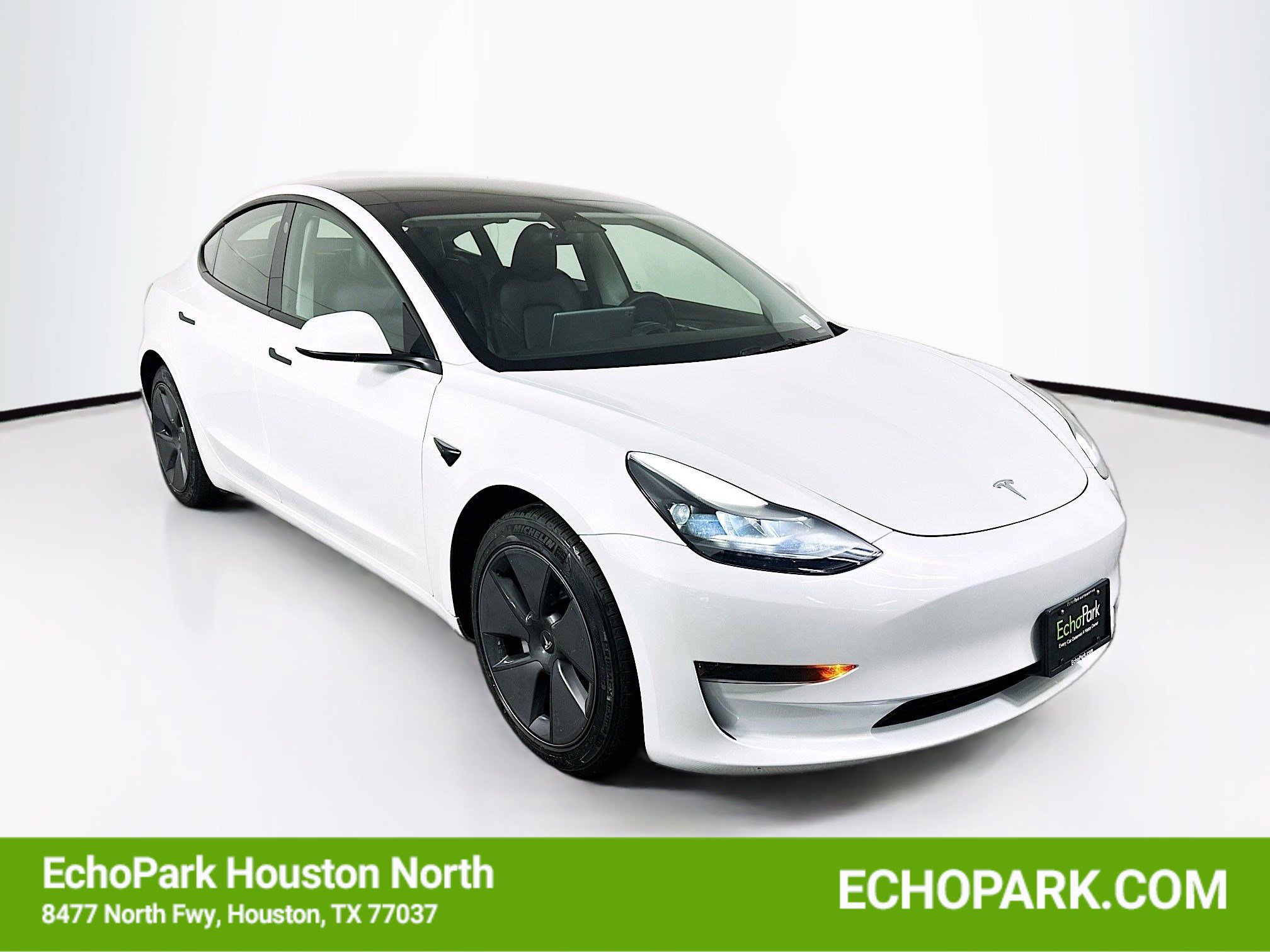 Used 2023 Tesla Model 3 Standard Range RWD image 1