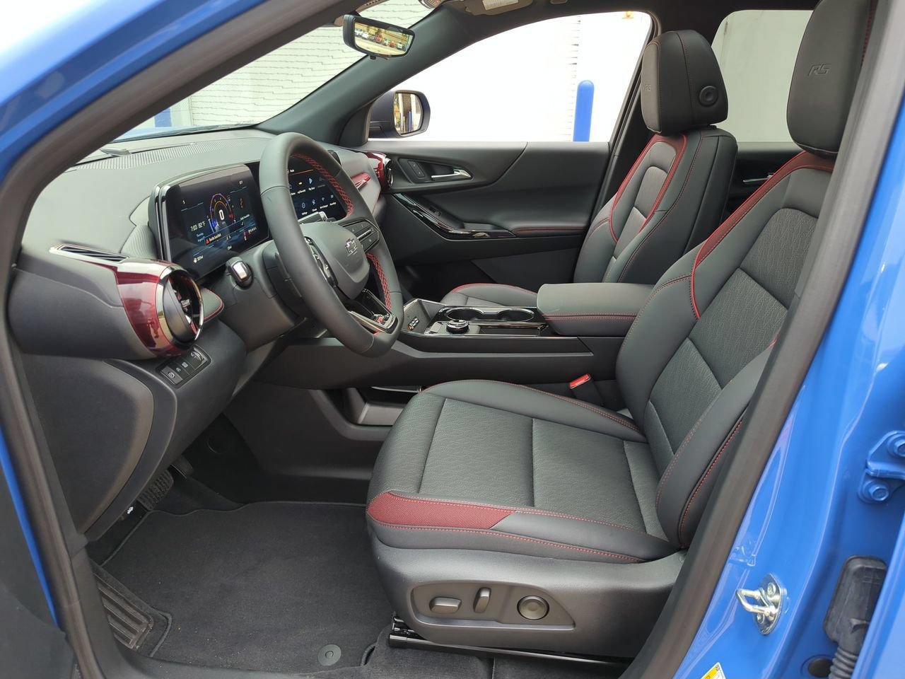 New 2027 Chevrolet Equinox RS w/ Safety and Technology Package FWD image 18