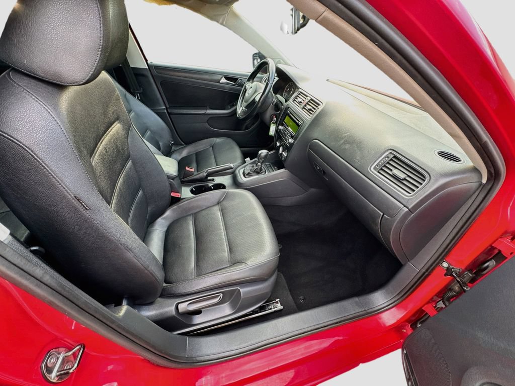 Used 2012 Volkswagen Jetta SE FWD image 31