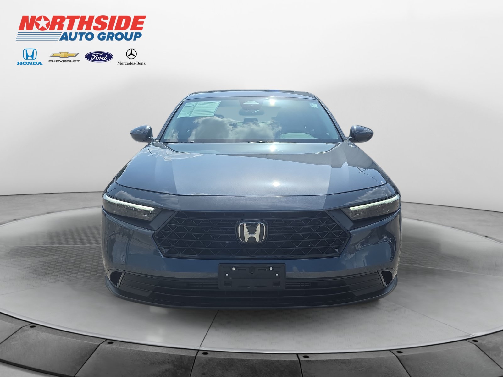 Used 2024 Honda Accord EX image 2
