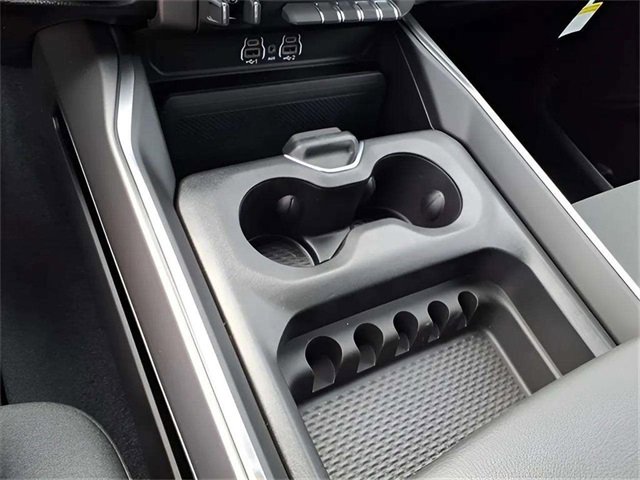 New 2026 RAM 1500 4x4 Crew Cab image 19