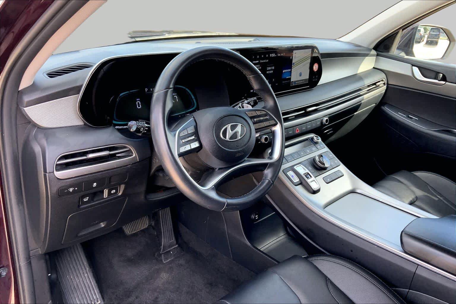 Used 2024 Hyundai Palisade SEL FWD image 16