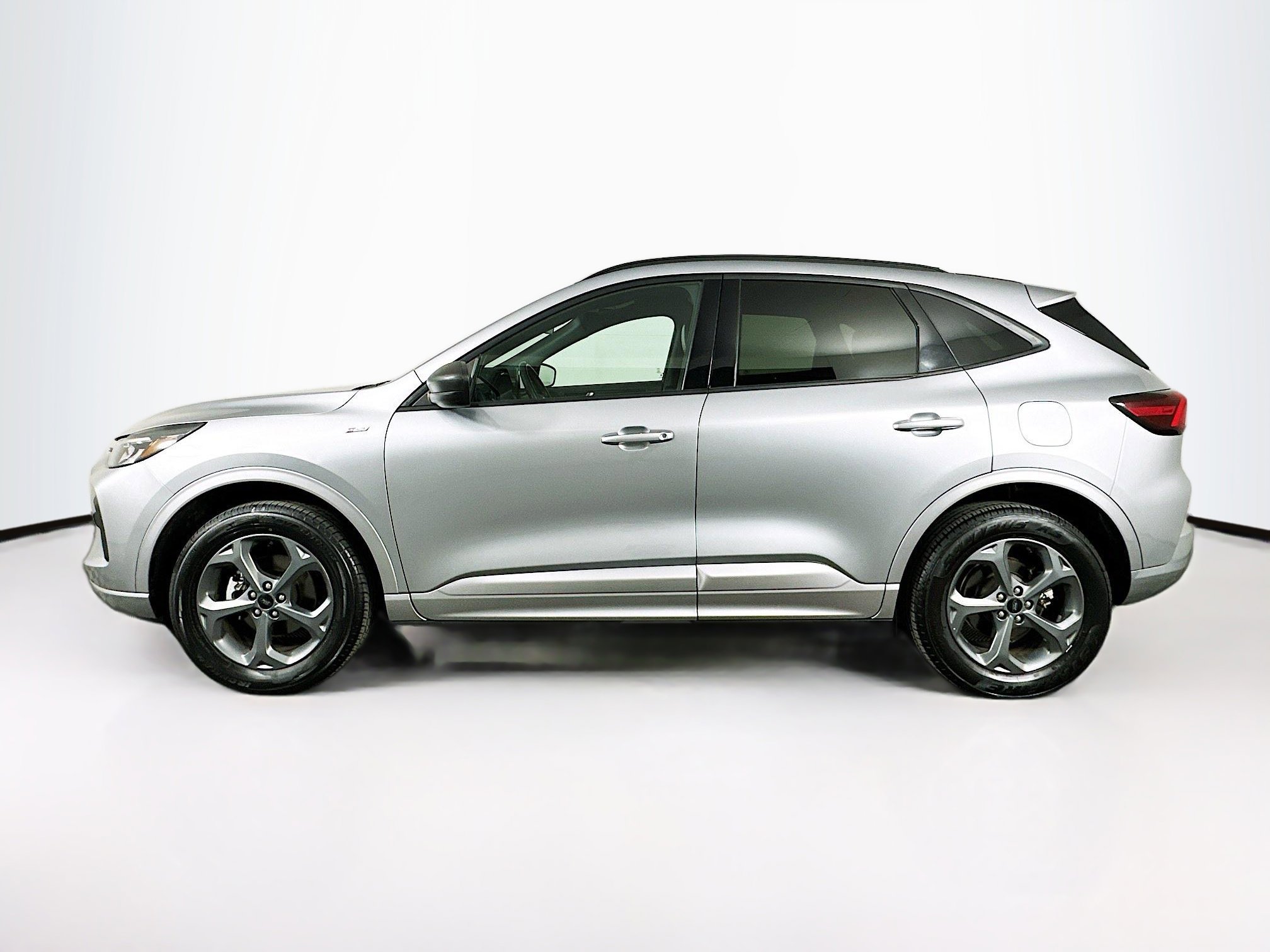 Used 2024 Ford Escape ST-Line image 4