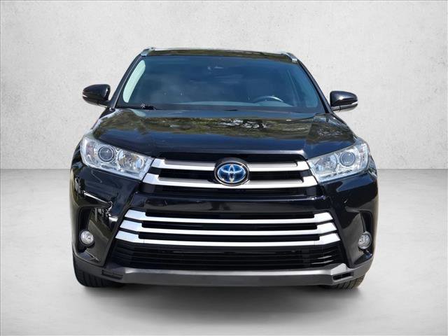 Used 2019 Toyota Highlander XLE image 2