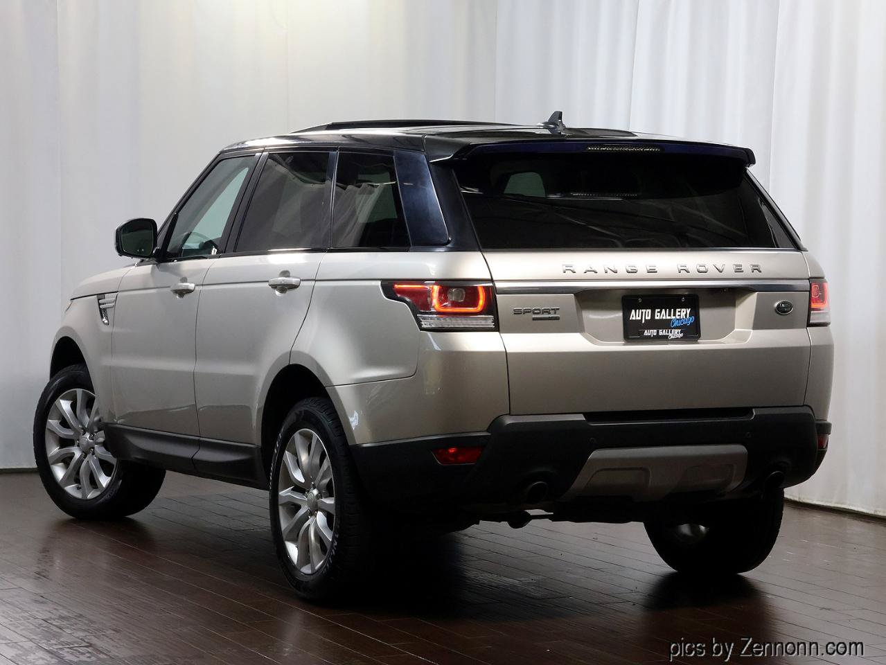 Used 2015 Land Rover Range Rover Sport HSE AWD/4WD image 9