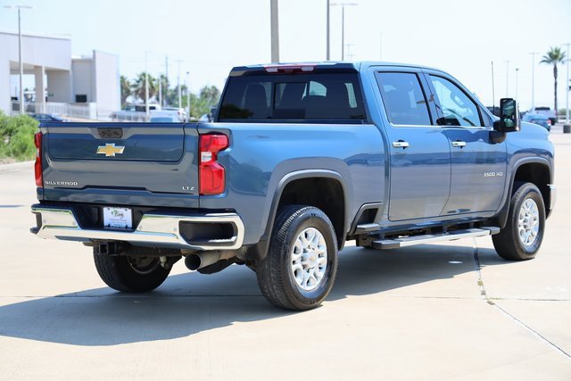 Certified 2024 Chevrolet Silverado 3500 LTZ w/ LTZ Premium Package image 9