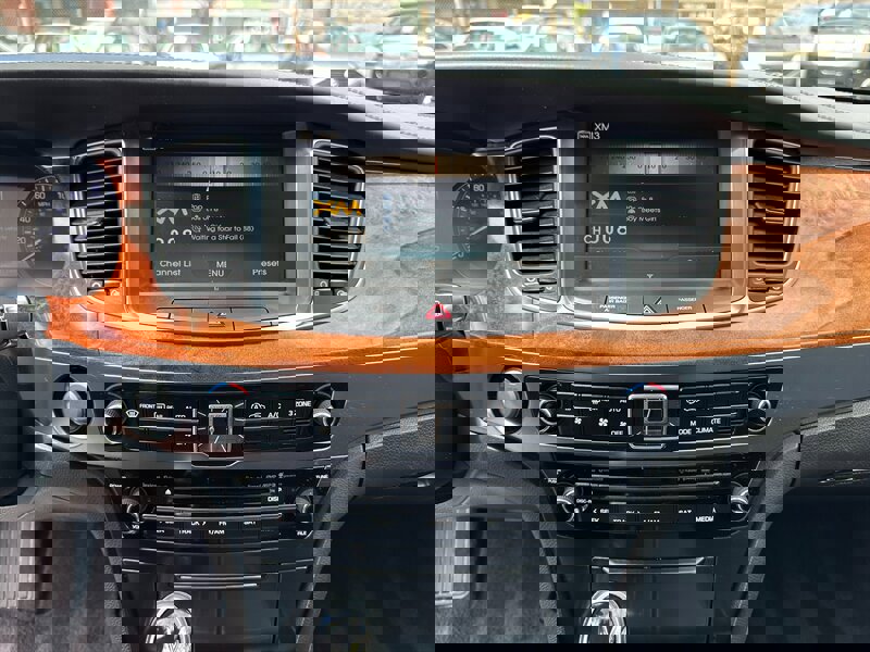 Used 2014 Hyundai Equus Signature RWD image 19