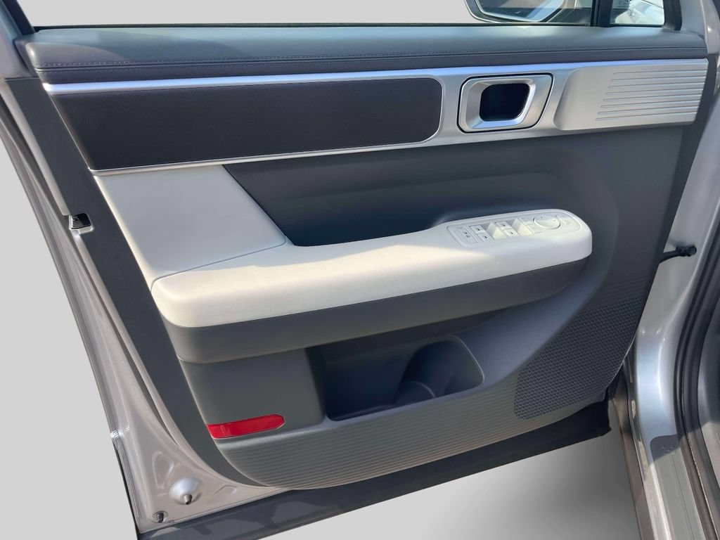 Certified 2025 Hyundai Santa Fe SE AWD/4WD image 16