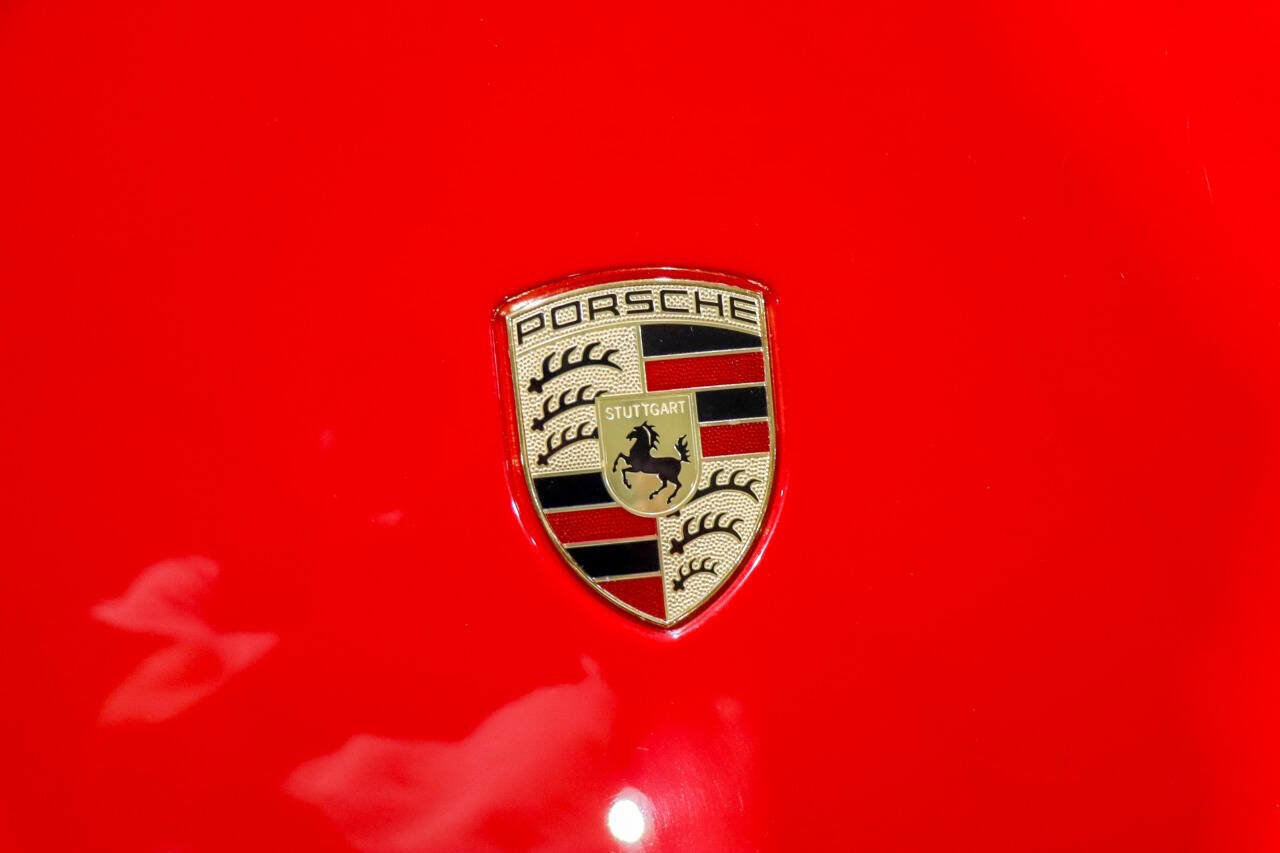 Used 2018 Porsche 911 Carrera 4S image 21