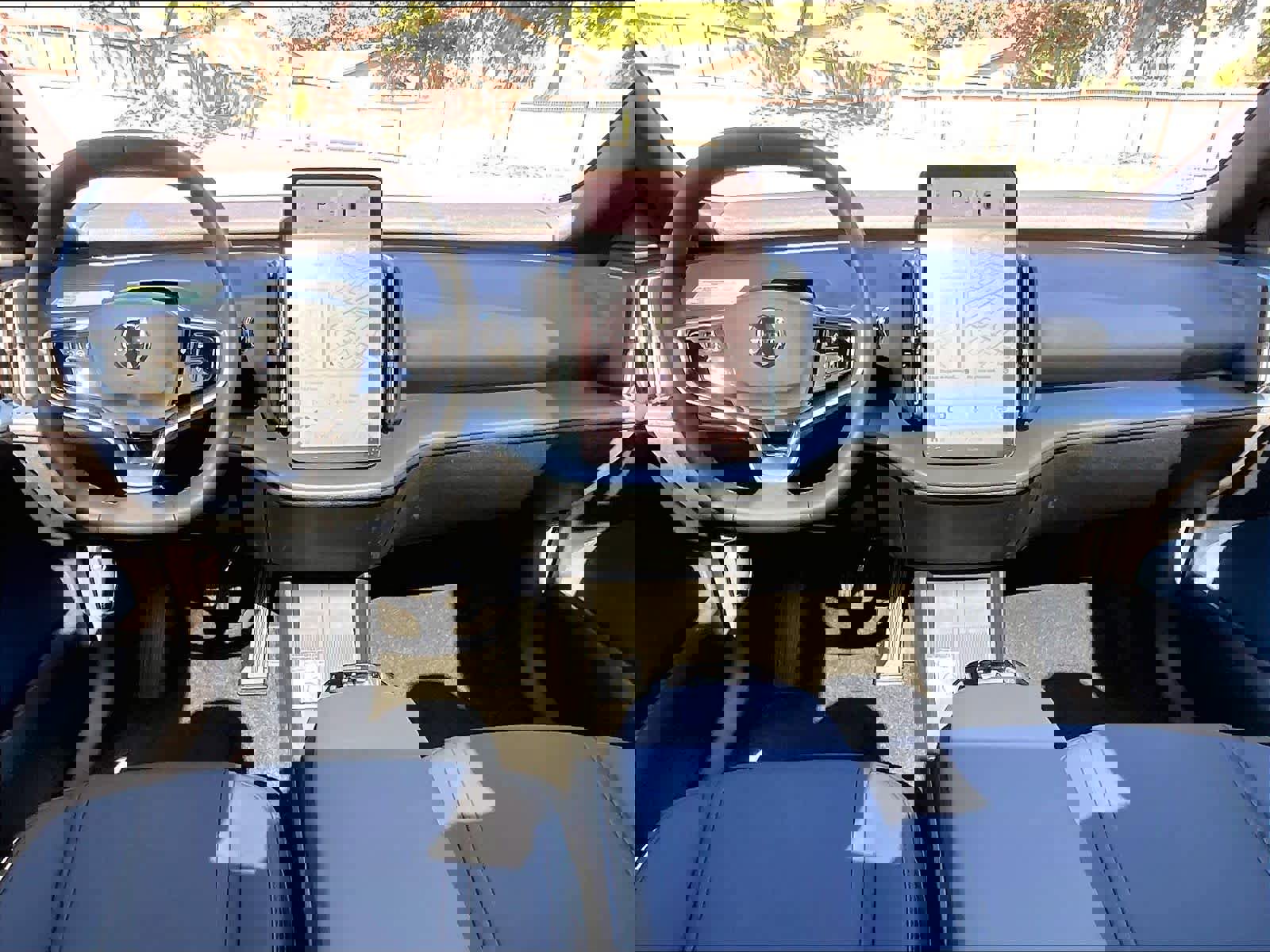 New 2026 Volvo EX30 Plus w/ Protection Package Premier image 7