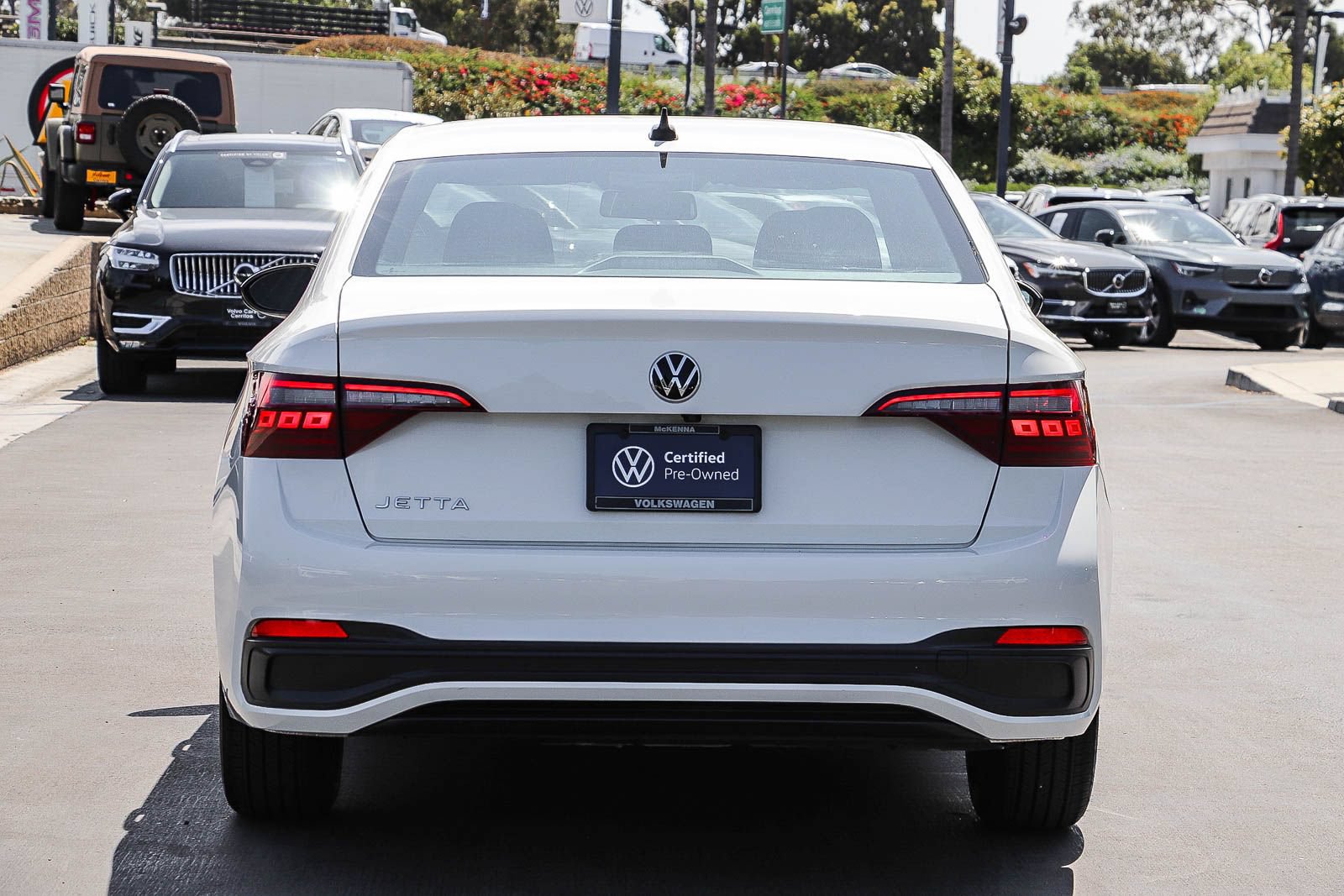 Used 2022 Volkswagen Jetta Sport FWD image 8