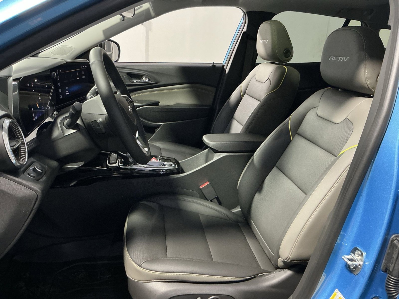 New 2026 Chevrolet Trax ACTIV w/ Sunroof Package image 21