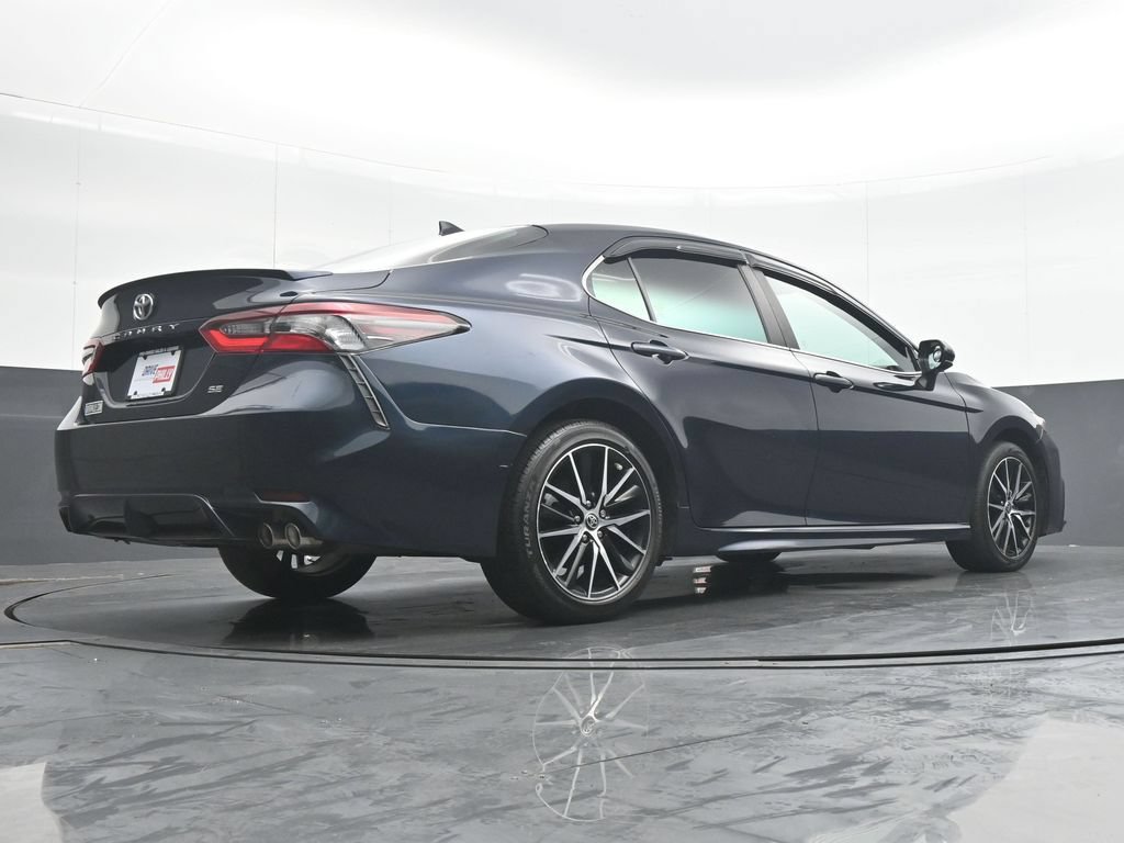 Used 2021 Toyota Camry SE FWD image 30