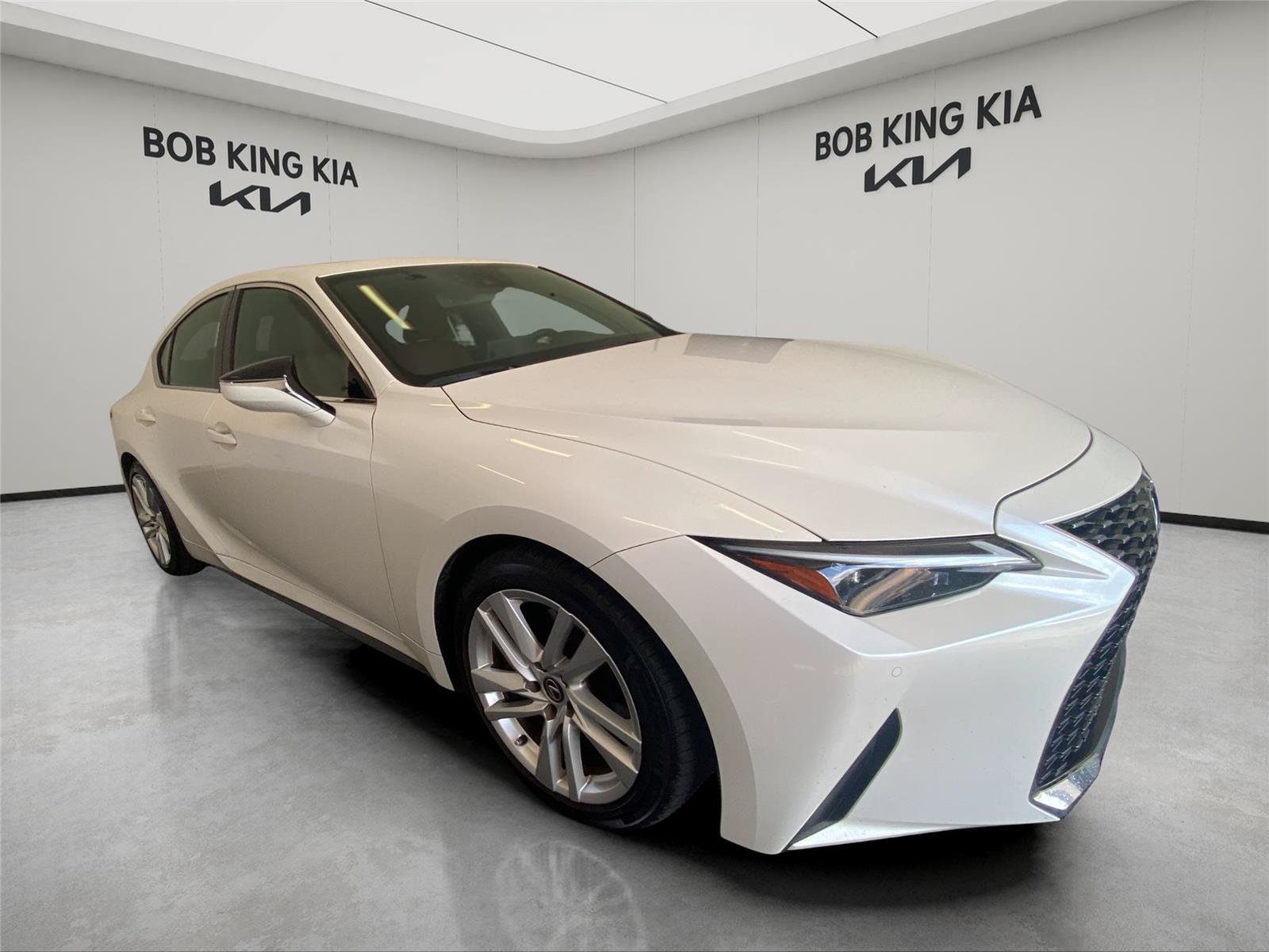 Used 2024 Lexus IS 300 w/ Comfort Package RWD image 7