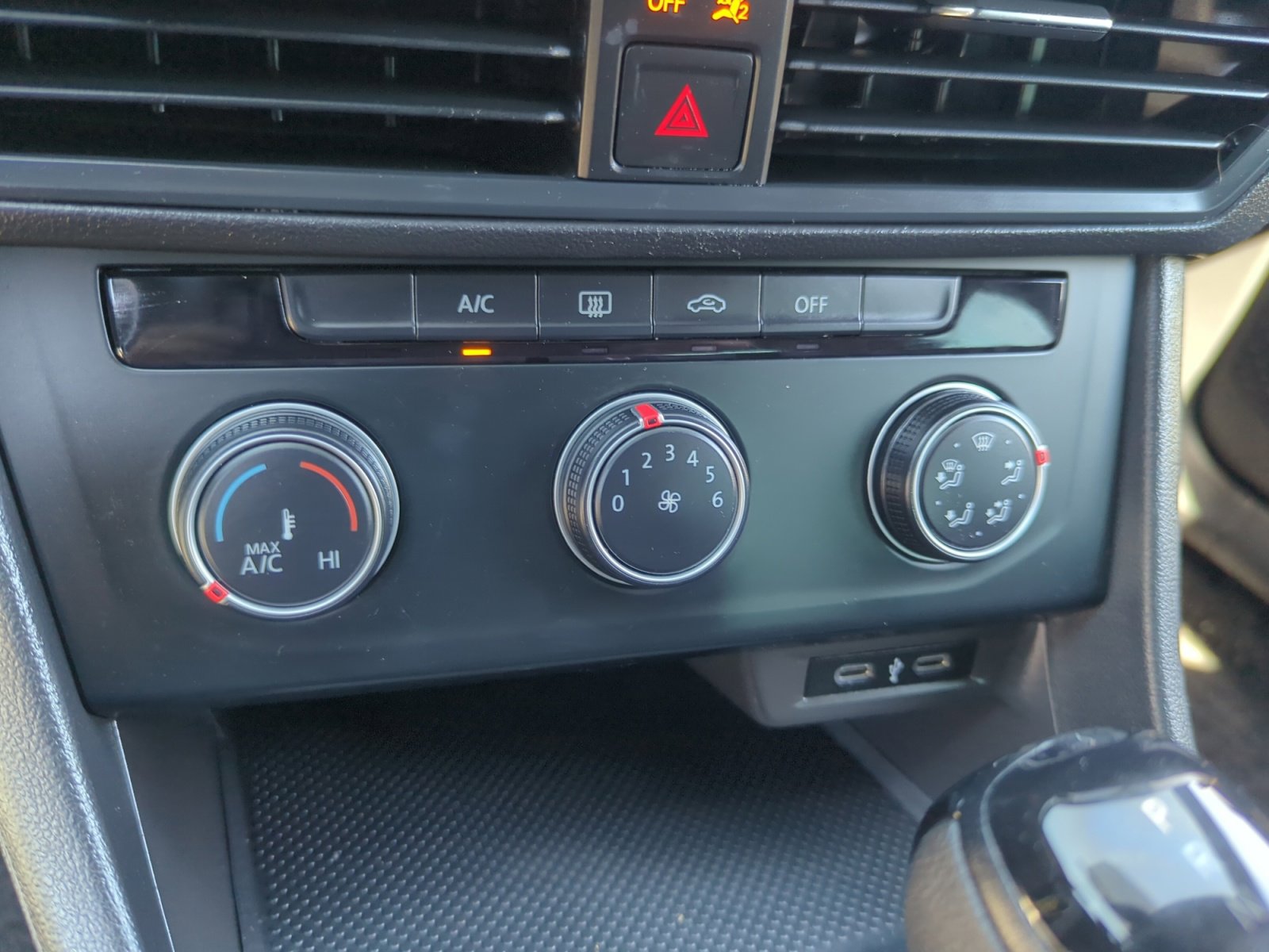 Certified 2023 Volkswagen Jetta Sport image 12