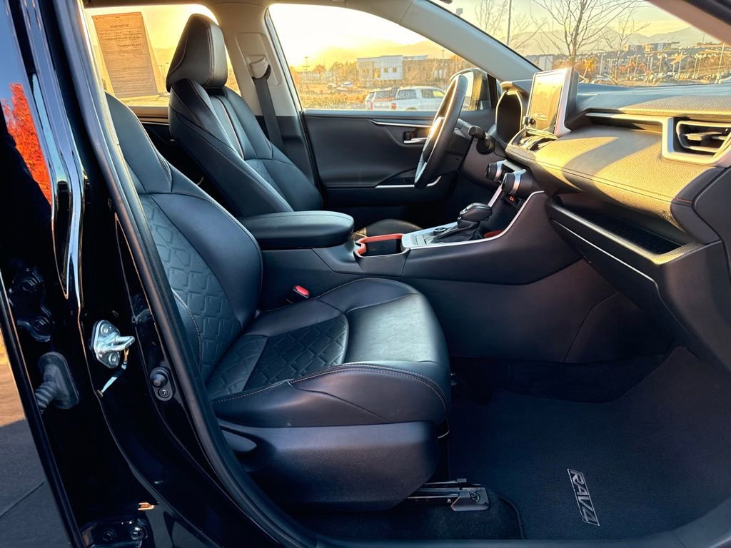 Used 2023 Toyota RAV4 Adventure image 29