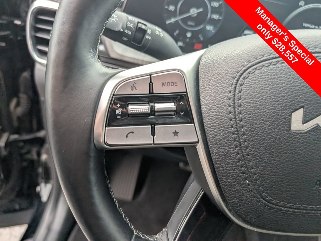 Used 2023 Kia Telluride SX AWD/4WD image 16