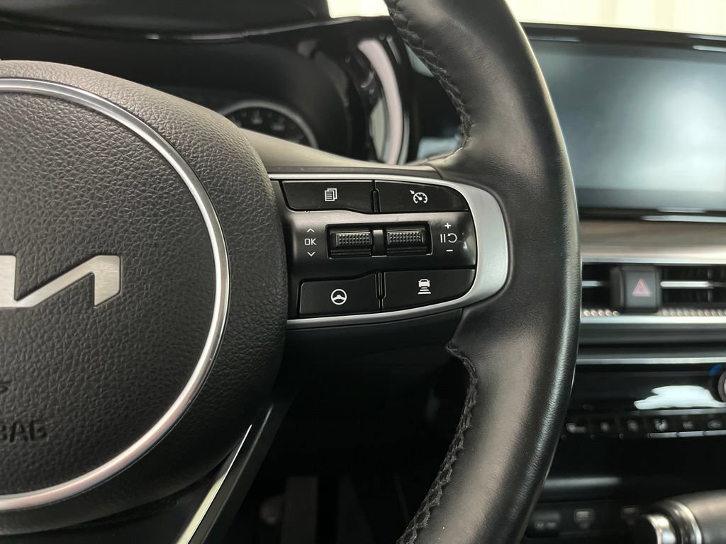 Used 2023 Kia K5 EX FWD image 8