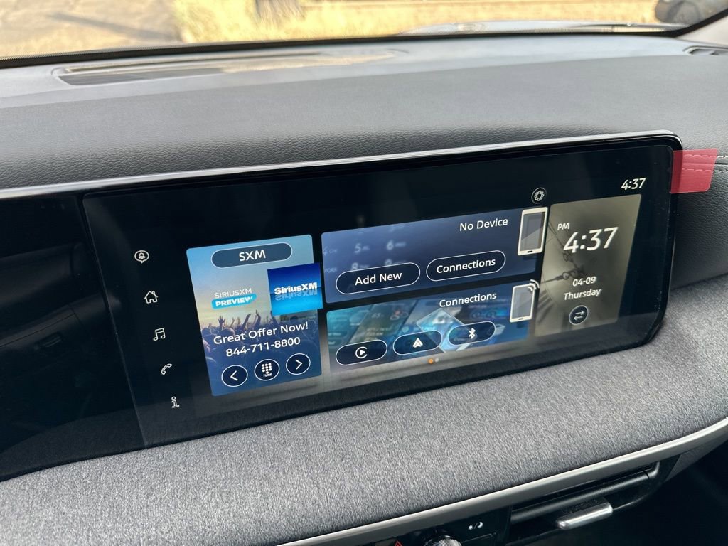 Used 2025 Nissan Kicks SV w/ SV Premium Package image 51