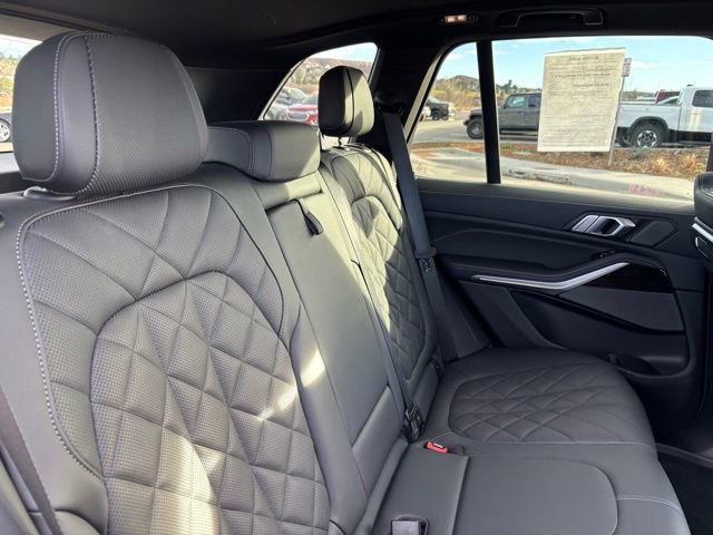Used 2025 BMW X5 xDrive40i w/ Premium Package image 24