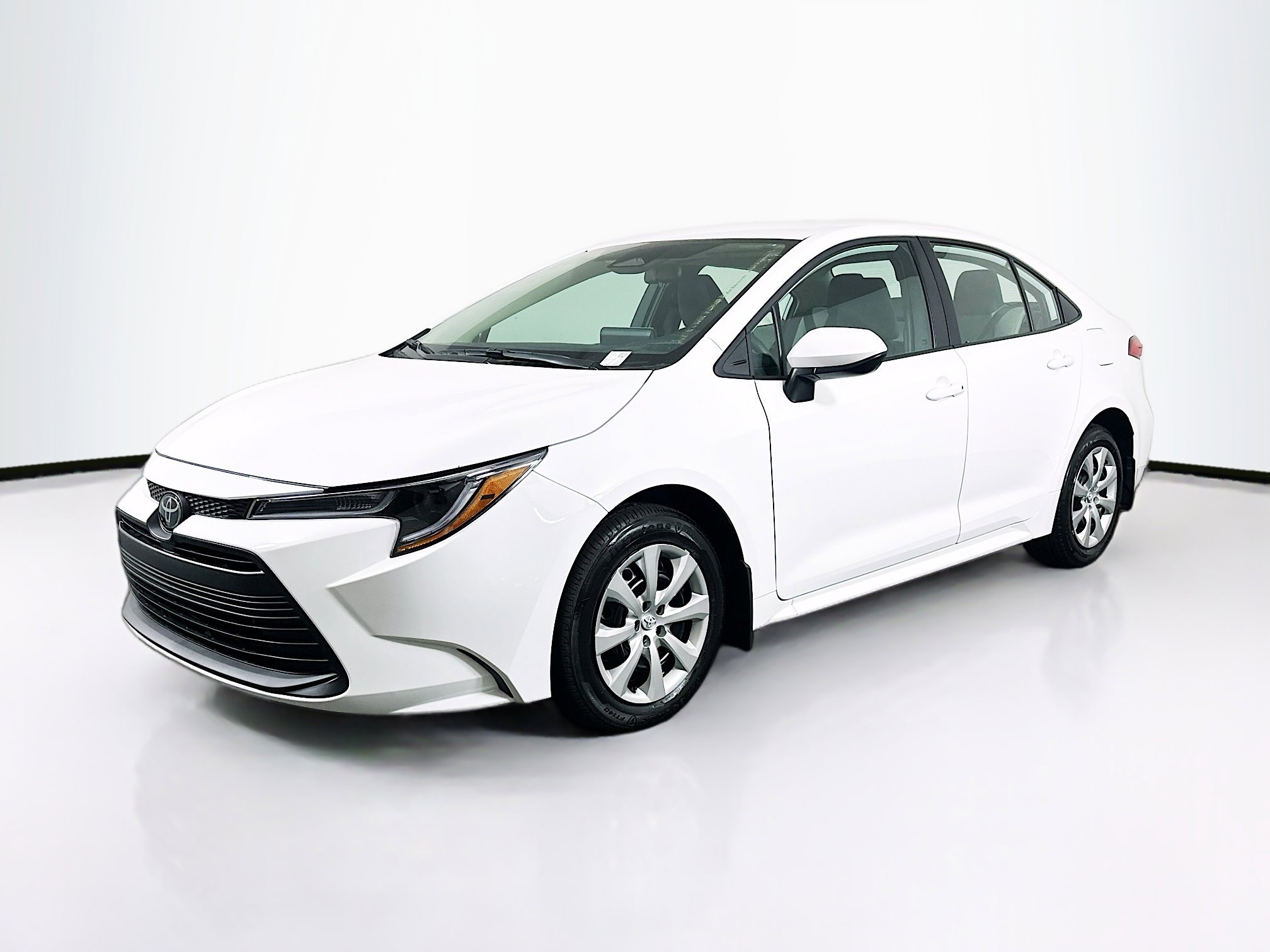 Used 2026 Toyota Corolla LE FWD image 3