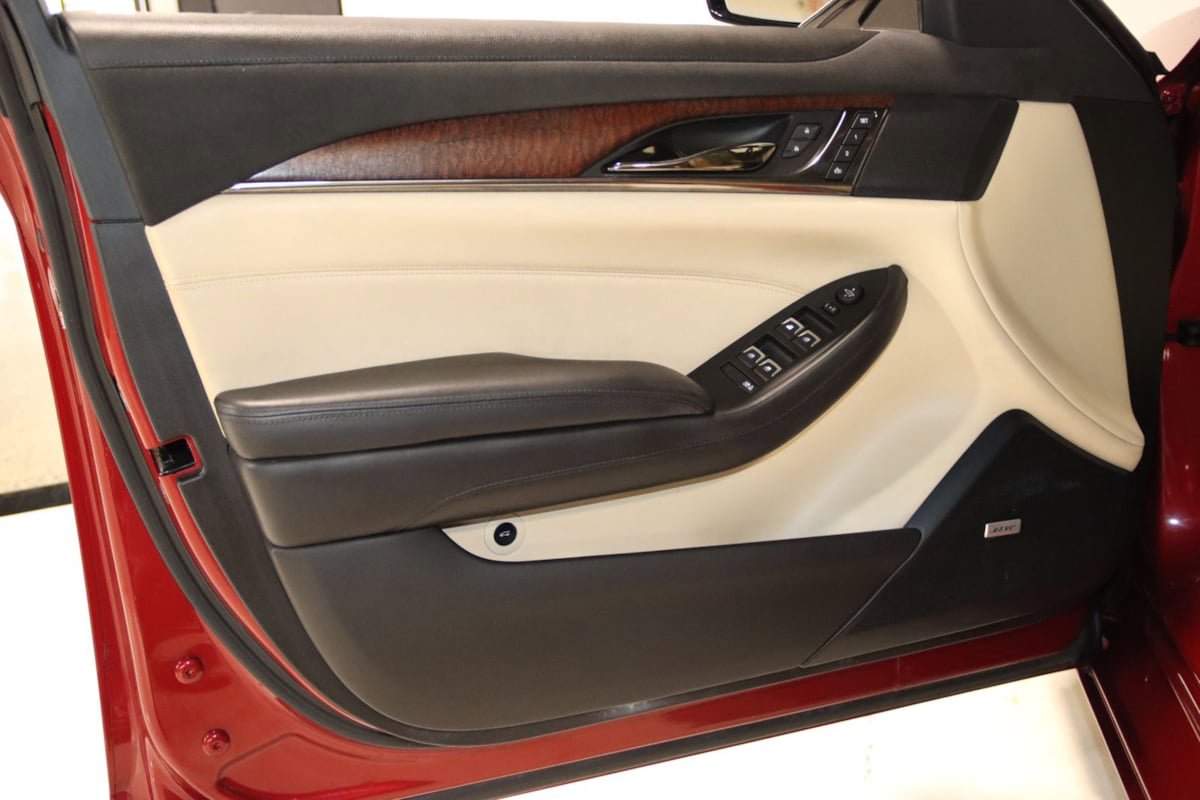 Used 2019 Cadillac CTS Luxury RWD image 34