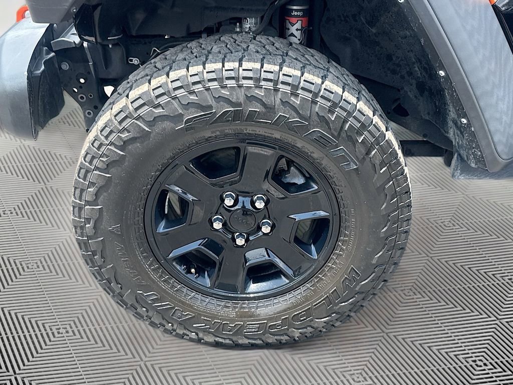 Used 2022 Jeep Gladiator Mojave w/ LED Lighting Group AWD/4WD image 33