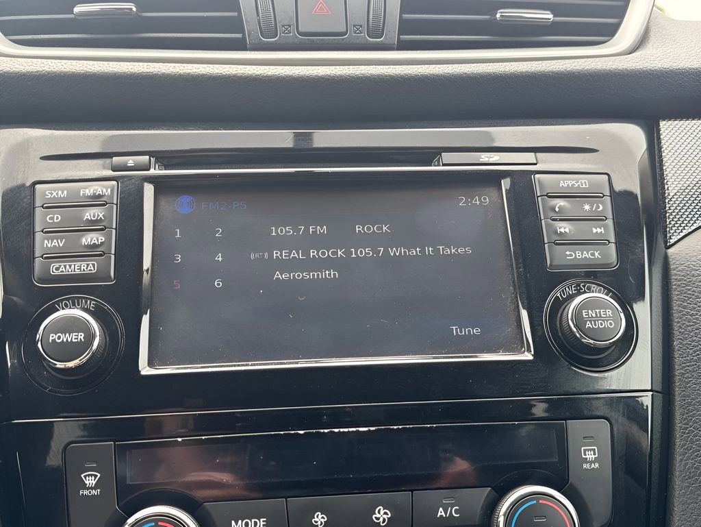 Used 2015 Nissan Rogue SL FWD image 17